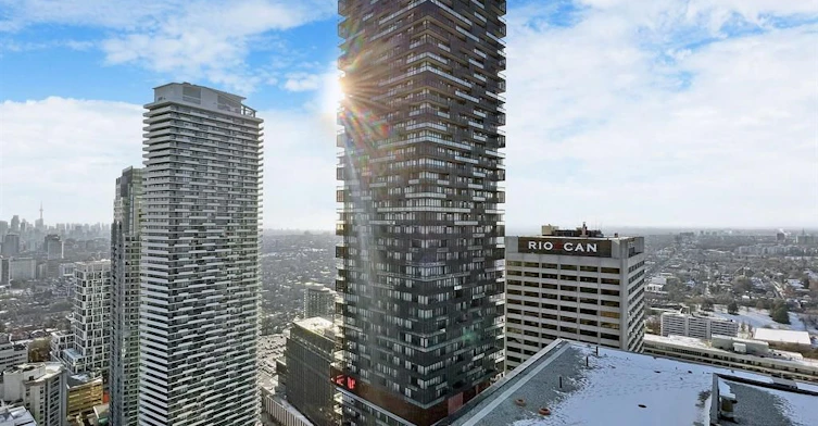 4301-39 Roehampton Avenue, Toronto, ON, M4P 0B9 - 22