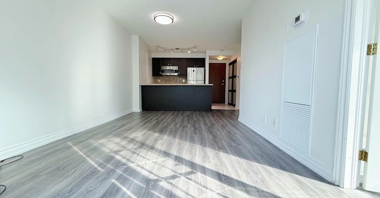 1804-10 Yonge Street, Toronto, ON, M5E 1R4 - 2