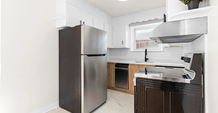 2-1030 Davenport Road, Toronto, ON, M6G 2B9 - 10