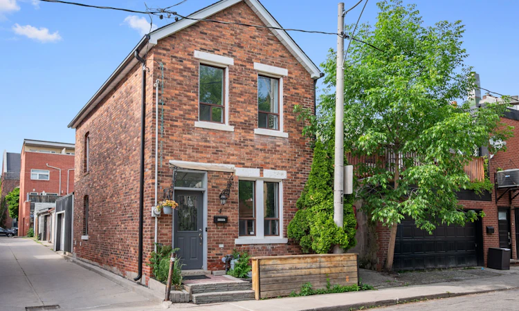 4 Whitaker Avenue