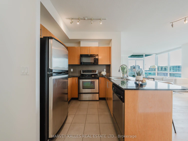 3211-16 Yonge Street, Toronto, ON, M5E 2A1 - 24