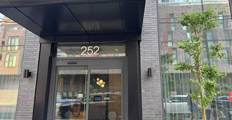 5510-252 Church Street, Toronto, ON, M5B 0E6 - 2