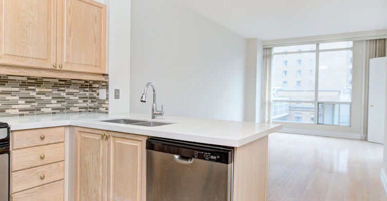 1117-7 King Street E, Toronto, ON, M5C 3C5 - 3