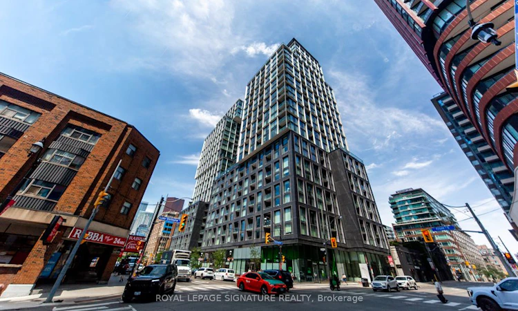 1019-158 Front Street E