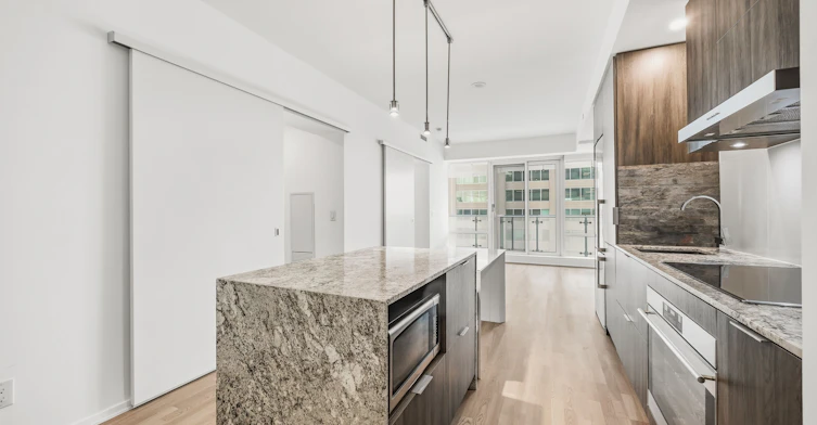3211-1 Bloor Street E, Toronto, ON, M4Y 2Z1 - 6