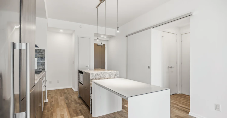 3211-1 Bloor Street E, Toronto, ON, M4Y 2Z1 - 5