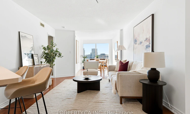 2101-1001 Bay Street