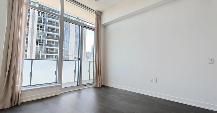911-8 Olympic Garden Drive, Toronto, ON, M2M 0B9 - 10