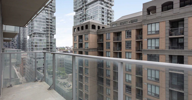 1407-126 Simcoe Street, Toronto, ON, M5H 4E6 - 24