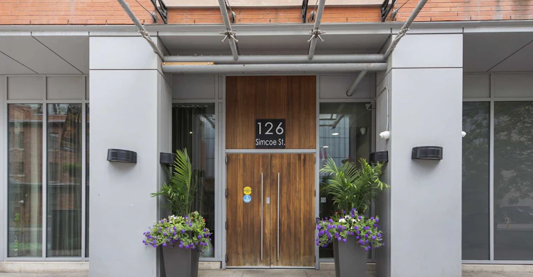 1407-126 Simcoe Street, Toronto, ON, M5H 4E6 - 2