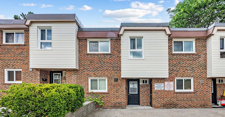 112-67 Godstone Road, Toronto, ON, M2J 3C8
