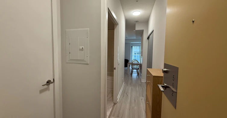 502-30 Nelson Street, Toronto, ON, M5V 0H5 - 4
