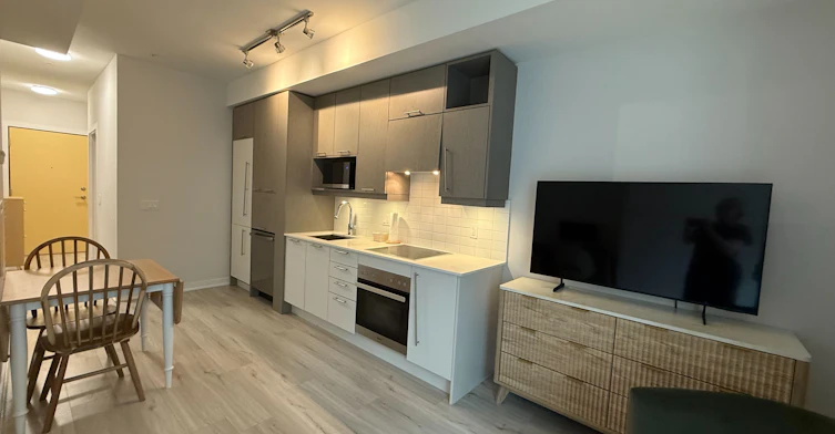 502-30 Nelson Street, Toronto, ON, M5V 0H5 - 12