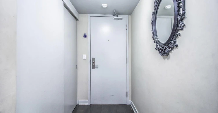 226-21 Nelson Street, Toronto, ON, M5V 1T8 - 5