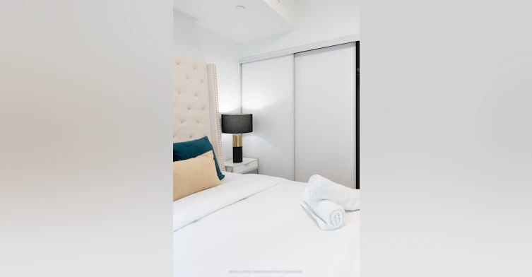 1002-47 Mutual Street, Toronto, ON, M5B 0C6 - 17