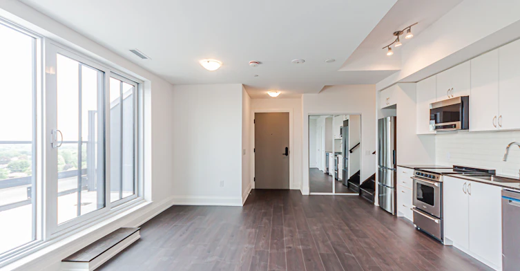 905-700 Sheppard Avenue W, Toronto, ON, M3H 0G5 - 5