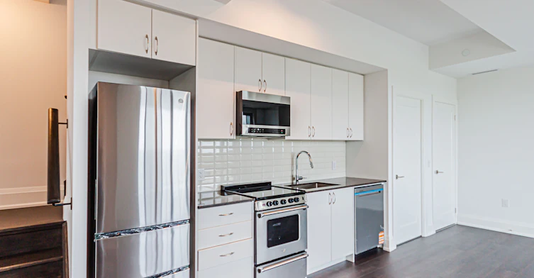 905-700 Sheppard Avenue W, Toronto, ON, M3H 0G5 - 7