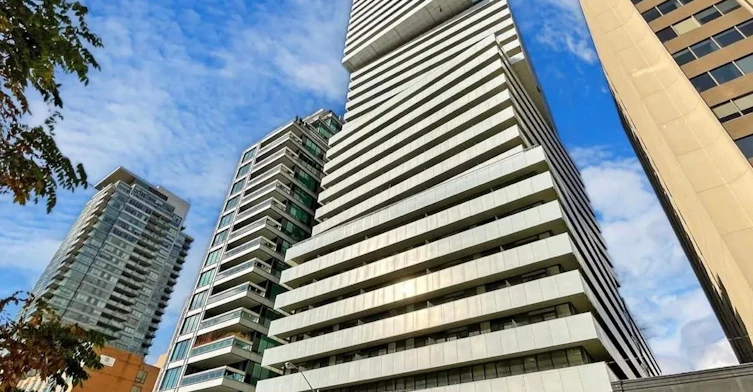 2006-200 Bloor Street W, Toronto, ON, M5S 1T8