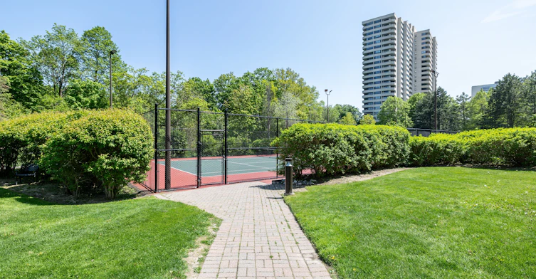 1310-7 Concorde Place, Toronto, ON, M3C 3N4 - 11
