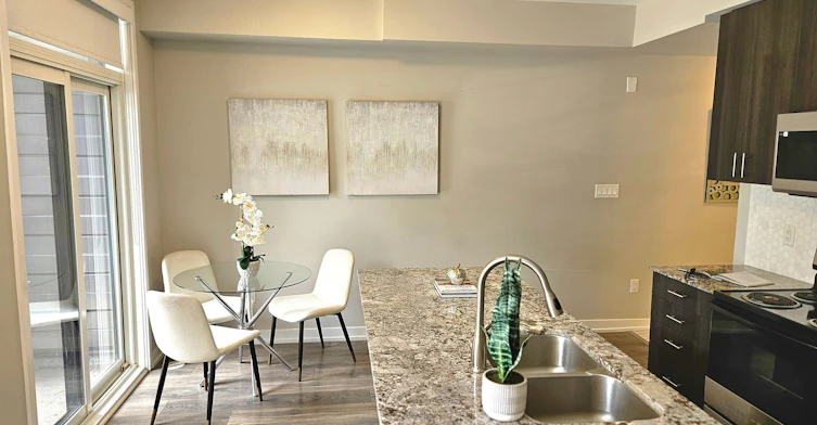 9-31 Florence Street, Toronto, ON, M6K 1P4 - 8