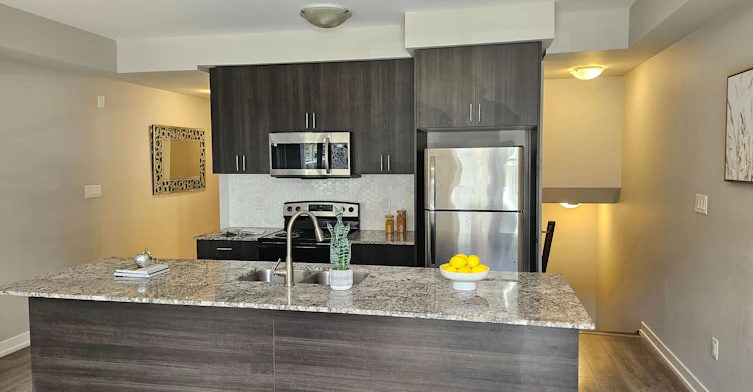 9-31 Florence Street, Toronto, ON, M6K 1P4 - 3