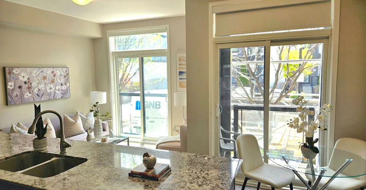 9-31 Florence Street, Toronto, ON, M6K 1P4 - 7