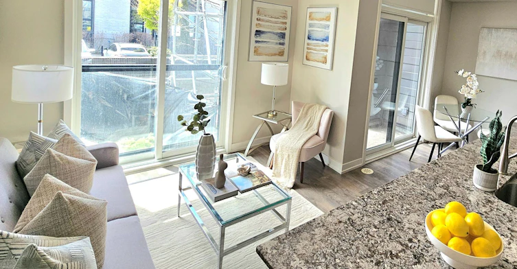9-31 Florence Street, Toronto, ON, M6K 1P4 - 6