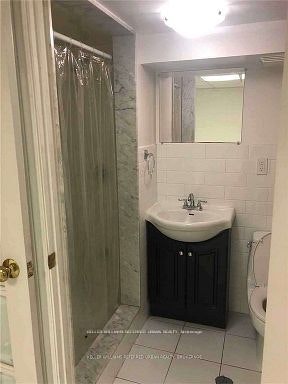 Bsmt-44 Bellevue Avenue, Toronto, ON, M5T 2M4 - 5