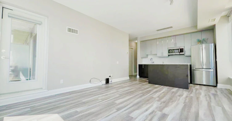 204-83 Redpath Avenue, Toronto, ON, M4S 0A2 - 15