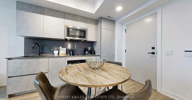 1905-327 King Street W, Toronto, ON, M5V 0W7 - 9
