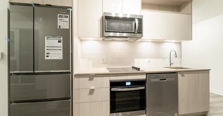 2015 E-70 Princess Street, Toronto, ON, M5A 0X6 - 2