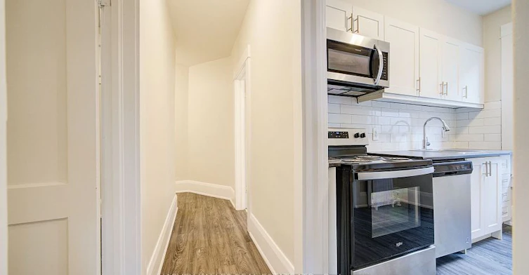 4-1074 St Clair Avenue W, Toronto, ON, M6E 3H3 - 5