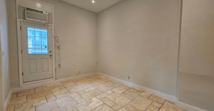 2F-550 Yonge Street, Toronto, ON, M4Y 1Y8 - 7