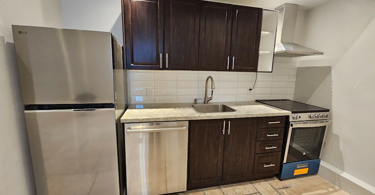 2F-550 Yonge Street, Toronto, ON, M4Y 1Y8