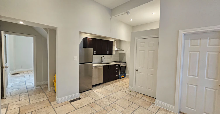 2F-550 Yonge Street, Toronto, ON, M4Y 1Y8 - 5