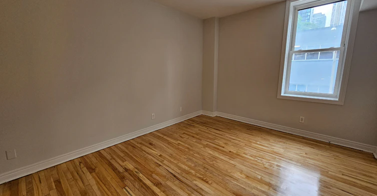 201-524 Yonge Street, Toronto, ON, M4Y 1X9 - 9