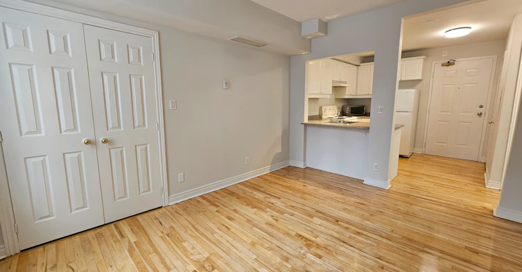 201-524 Yonge Street, Toronto, ON, M4Y 1X9 - 7