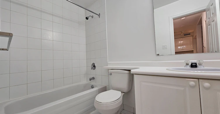 201-524 Yonge Street, Toronto, ON, M4Y 1X9 - 17