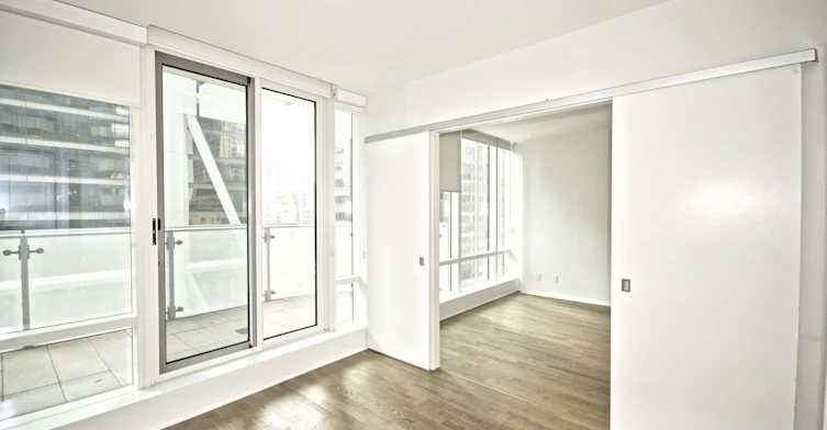 809-1 Bloor Street E, Toronto, ON, M4W 0A8 - 11