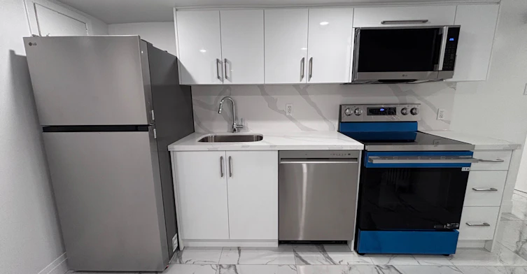 Lower-27 Delaware Avenue, Toronto, ON, M6H 2S8 - 3