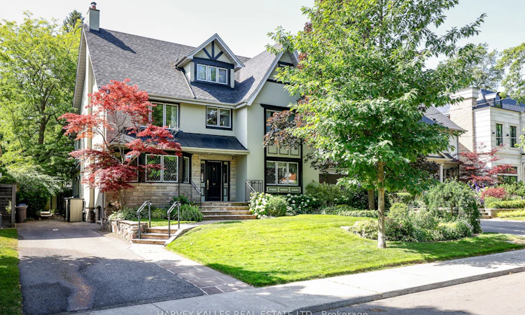 127 Strathallan Boulevard