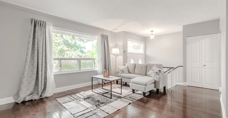12 Murellen Crescent, Toronto, ON, M4A 2K5 - 5