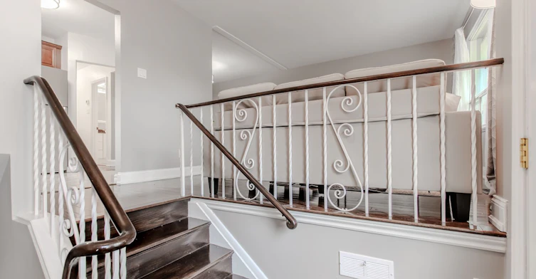 12 Murellen Crescent, Toronto, ON, M4A 2K5 - 3