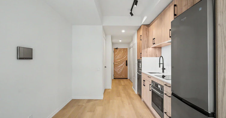 1111-109 Erskine Avenue, Toronto, ON, M4P 0G6 - 6