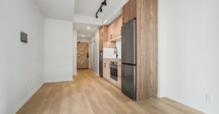 1111-109 Erskine Avenue, Toronto, ON, M4P 0G6 - 12