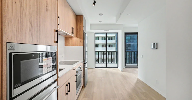1111-109 Erskine Avenue, Toronto, ON, M4P 0G6 - 4