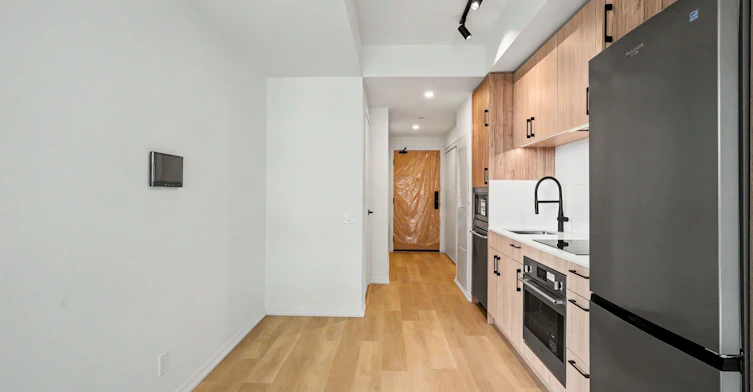 1610-109 Erskine Avenue, Toronto, ON, M4P 0G6 - 6