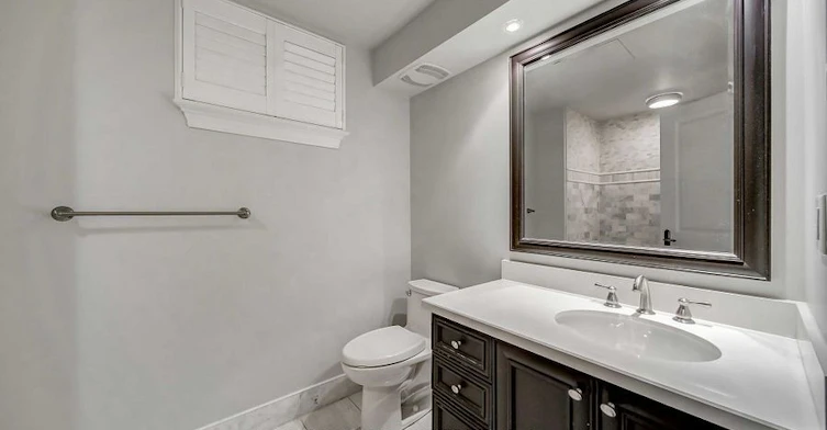 Lower-384 Spadina Road, Toronto, ON, M5P 2V9 - 5