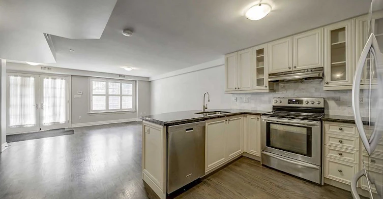 Lower-384 Spadina Road, Toronto, ON, M5P 2V9 - 4