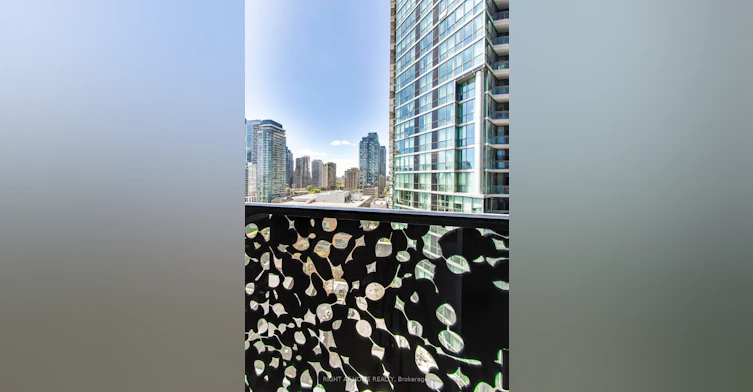 1406-55 Charles Street E, Toronto, ON, M4Y 0J1 - 11
